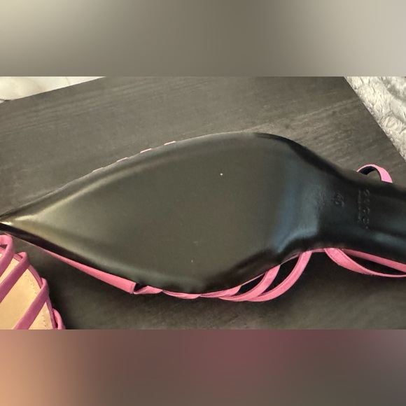 GUCCI
Pink Slingback Pump
Women’s: EU40/US10 - Picture 11 of 12